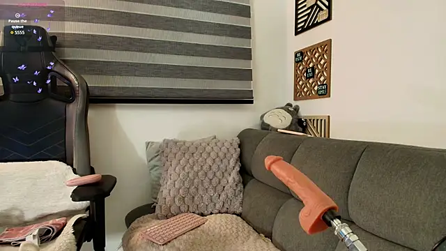 Snapshot of love_sharol_ chatting on 19, 11, 2025 love sharol online show from 19, 11, 2025