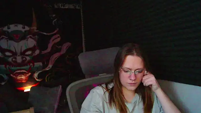 Snapshot of TessaSwans chatting on 1, 2, 2025 TessaSwans online show from 1, 2, 2025