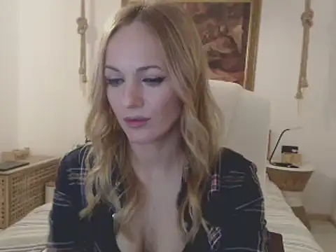 Snapshot of EllyaDiamond chatting on 4, 2, 2025 EllyaDiamond online show from 4, 2, 2025