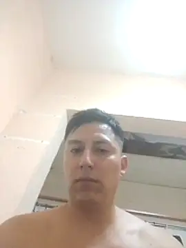 Snapshot of LuisMex1998 chatting on 26, 2, 2026 LuisMex1998 online show from 26, 2, 2026