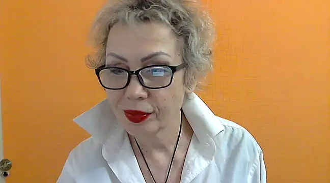 NessyJenixs online show from 9, 3, 2025