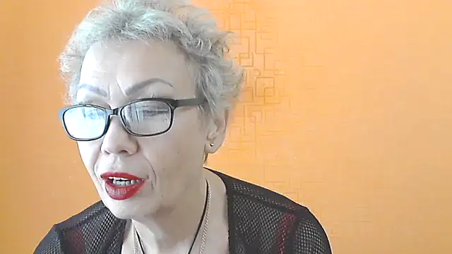 NessyJenixs online show from 5, 11, 2025