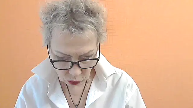 NessyJenixs online show from 18, 11, 2025