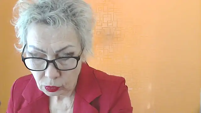 NessyJenixs online show from 4, 2, 2026