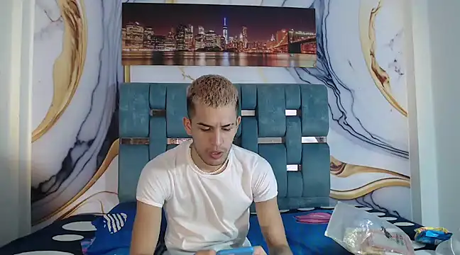 MAX GUYS online show from 25, 1, 2025