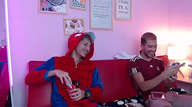 MAX GUYS online show from 31, 1, 2025