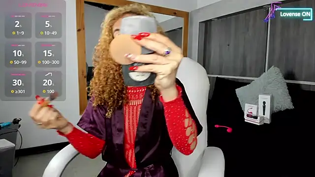 Snapshot of Bryna_ chatting on 30, 10, 2025 Bryna online show from 30, 10, 2025