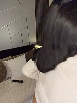 fiorella paris online show from 11, 1, 2026