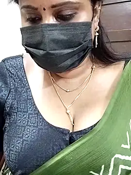 Snapshot of Queenflowerr chatting on 14, 2, 2025 Queenflowerr online show from 14, 2, 2025