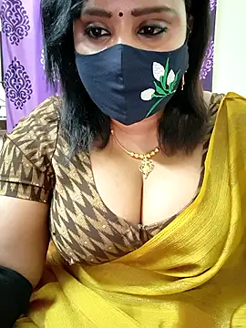 Queenflowerr online show from 9, 11, 2025