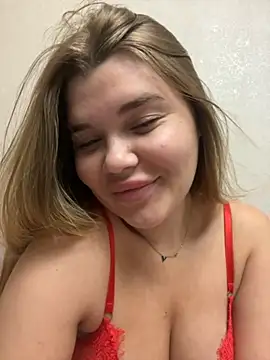 Snapshot of ella_zzz chatting on 16, 10, 2025 ella zzz online show from 16, 10, 2025