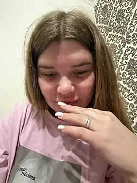 Snapshot of ella_zzz chatting on 23, 2, 2026 ella zzz online show from 23, 2, 2026