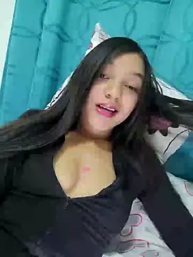 Snapshot of Briannasweeth17 chatting on 1, 2, 2025 Briannasweeth17 online show from 1, 2, 2025