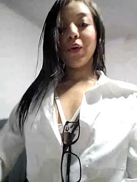 Snapshot of Briannasweeth17 chatting on 12, 3, 2025 Briannasweeth17 online show from 12, 3, 2025