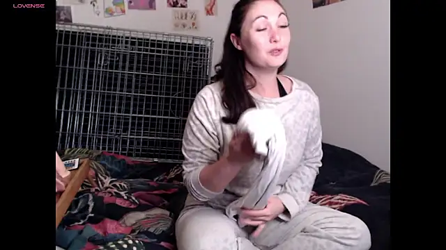 AdorahB3ll3 online show from 25, 11, 2025