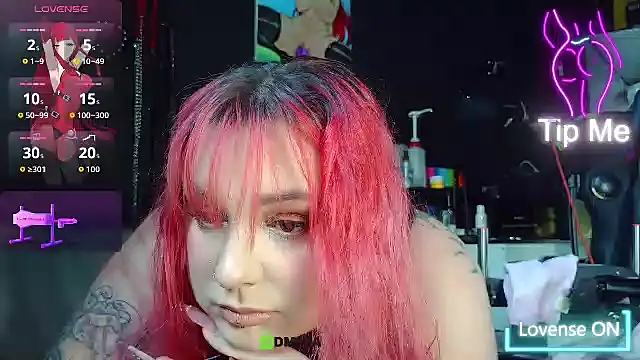 Snapshot of it_is_spicy chatting on 28, 11, 2025 it is spicy online show from 28, 11, 2025