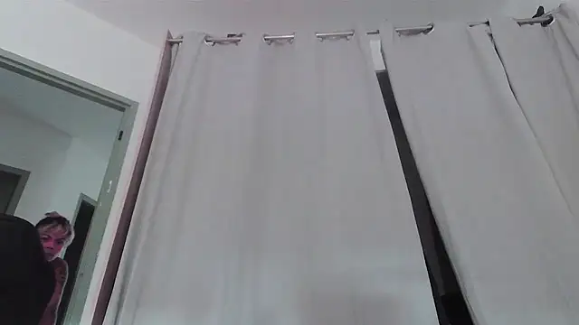 Snapshot of serena__vedette chatting on 16, 9, 2025 serena vedette online show from 16, 9, 2025