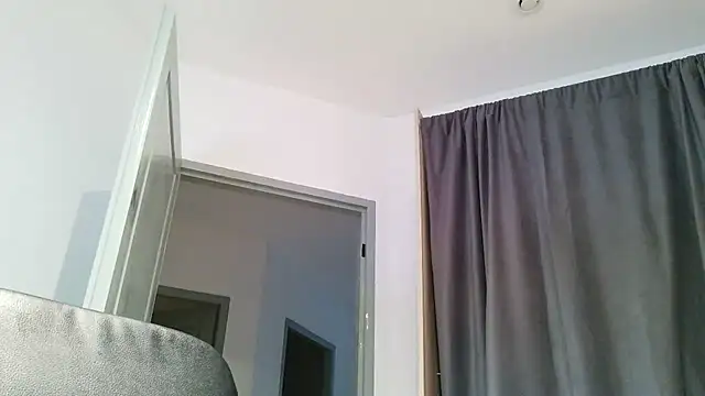 Snapshot of serena__vedette chatting on 16, 3, 2026 serena vedette online show from 16, 3, 2026