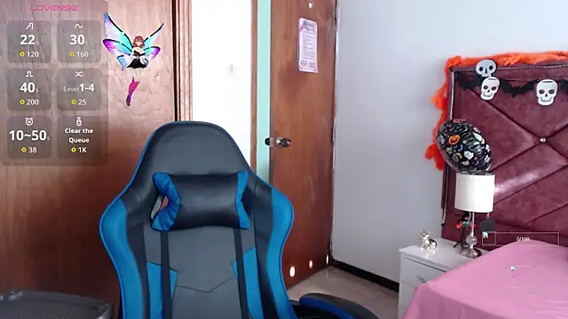 Snapshot of victoria_adams07 chatting on 30, 10, 2025 victoria adams07 online show from 30, 10, 2025