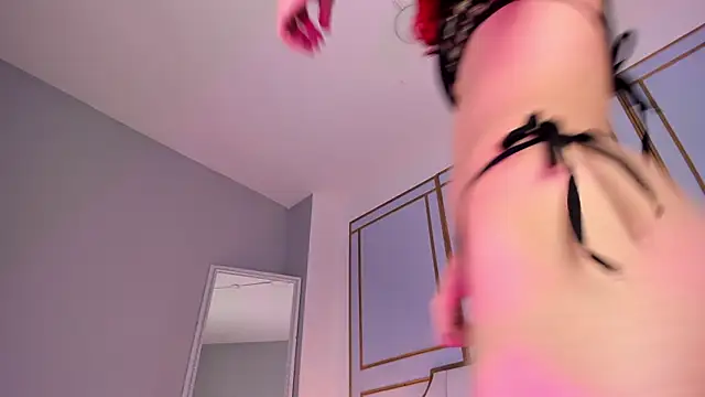 Raven jade  online show from 26, 2, 2025