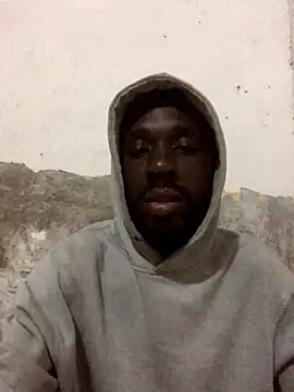 Snapshot of onewinnertee chatting on 17, 12, 2025 onewinnertee online show from 17, 12, 2025