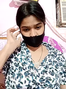 Snapshot of Simran-001 chatting on 5, 10, 2025 Simran-001 online show from 5, 10, 2025