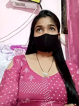 Snapshot of Simran-001 chatting on 9, 10, 2025 Simran-001 online show from 9, 10, 2025