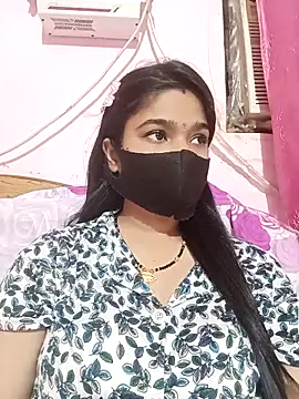 Snapshot of Simran-001 chatting on 13, 10, 2025 Simran-001 online show from 13, 10, 2025