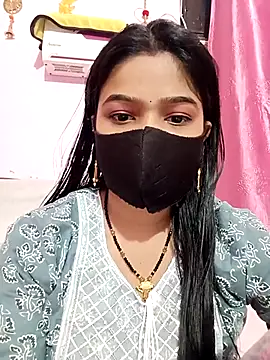 Snapshot of Simran-001 chatting on 25, 10, 2025 Simran-001 online show from 25, 10, 2025