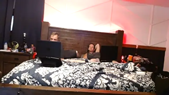 krash n babi online show from 1, 3, 2026