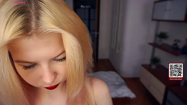 LynetHakes online show from 22, 11, 2025