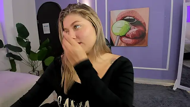 alaia greyy online show from 18, 11, 2025