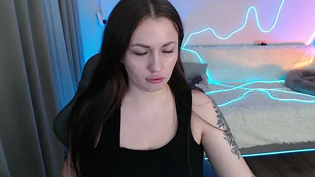 Snapshot of Ollie_James chatting on 12, 9, 2025 Ollie James online show from 12, 9, 2025