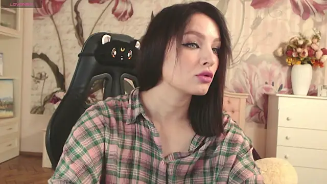 BritneyBarker online show from 14, 9, 2025