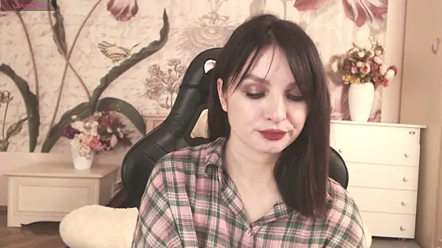 BritneyBarker online show from 6, 11, 2025