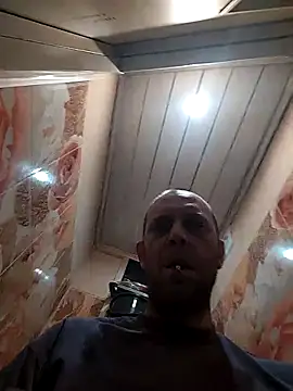 Snapshot of MaxDevilWhite chatting on 9, 11, 2025 MaxDevilWhite online show from 9, 11, 2025