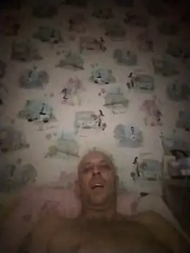 Snapshot of MaxDevilWhite chatting on 10, 11, 2025 MaxDevilWhite online show from 10, 11, 2025