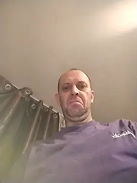 Snapshot of MaxDevilWhite chatting on 26, 11, 2025 MaxDevilWhite online show from 26, 11, 2025