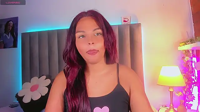 CamiiGarcia online show from 6, 11, 2025