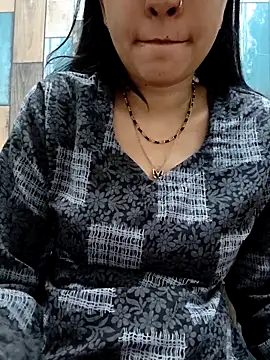 Snapshot of cute_IndianBabe chatting on 1, 4, 2026 cute IndianBabe online show from 1, 4, 2026