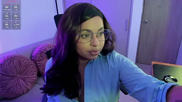 Snapshot of RachelRusso chatting on 25, 10, 2025 RachelRusso online show from 25, 10, 2025