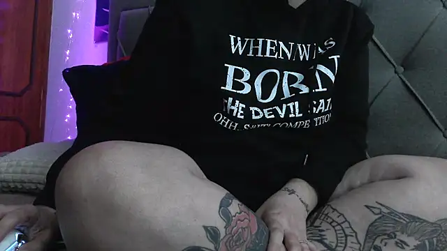 Snapshot of bunnyfox420 chatting on 15, 12, 2025 bunnyfox420 online show from 15, 12, 2025