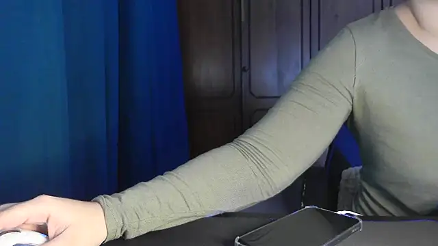 Snapshot of bunnyfox420 chatting on 16, 12, 2025 bunnyfox420 online show from 16, 12, 2025