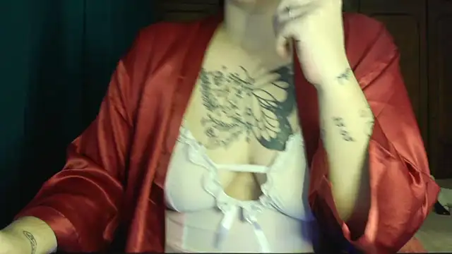 Snapshot of bunnyfox420 chatting on 5, 1, 2026 bunnyfox420 online show from 5, 1, 2026