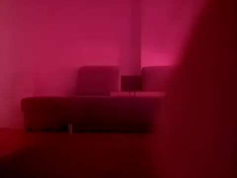 sandrahoeslut online show from 11, 3, 2025