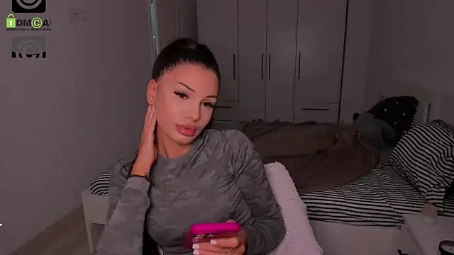 HelenShawn online show from 25, 9, 2025