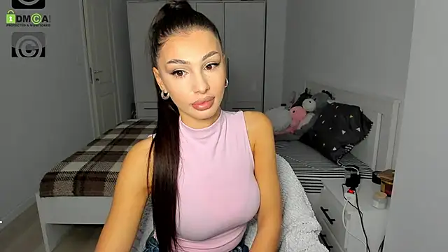 HelenShawn online show from 31, 10, 2025