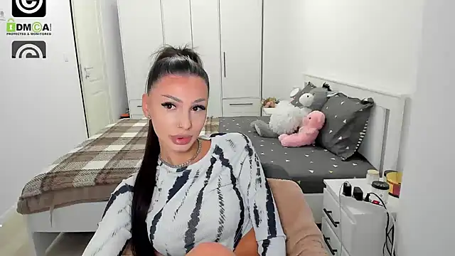 HelenShawn online show from 24, 11, 2025