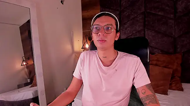 LauraaGomezz   online show from 9, 2, 2025