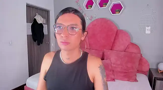 LauraaGomezz   online show from 9, 3, 2025